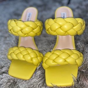 STEVE MADDEN KENLEY HEELS IN CITRON! WORN ONCE 👠 SIZE 9